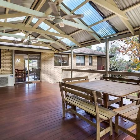 Spacious And Restful Holiday Home With Backyard Weetangerra Dış mekan fotoğraf